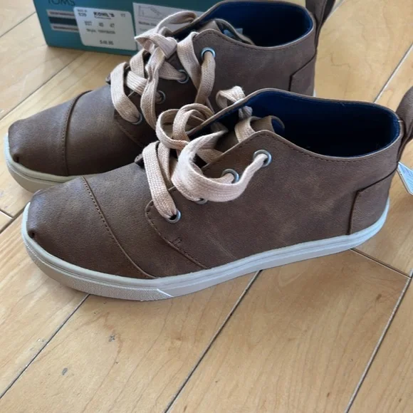 NWT nib Toms brown shoes boots boys size 3 botas cupsole - Picture 2 of 8